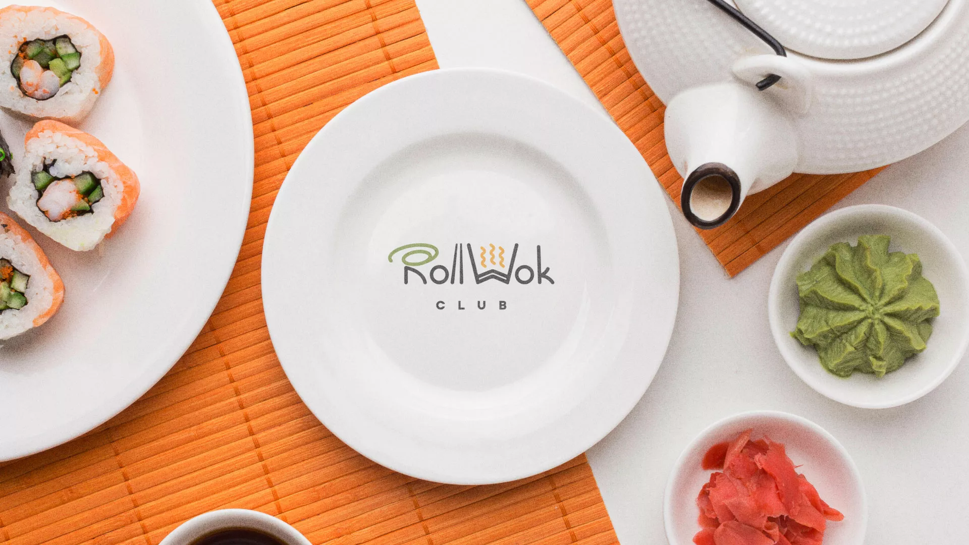 Разработка логотипа и фирменного стиля суши-бара «Roll Wok Club» в Лакинске